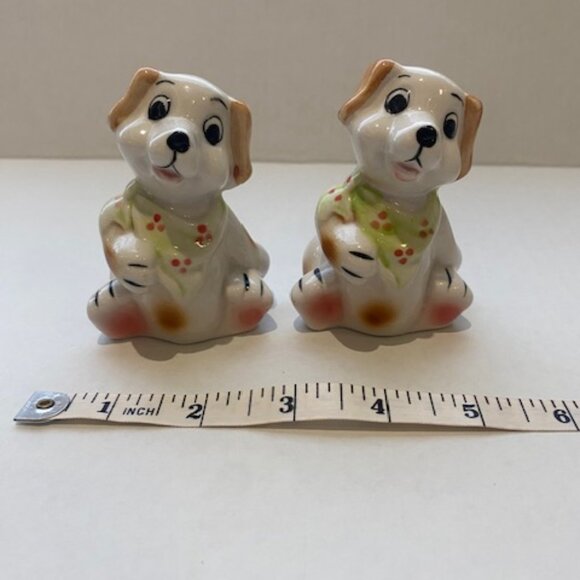 Vintage Cute Dog SAlt and Pepper Shakers. - Picture 3 of 8